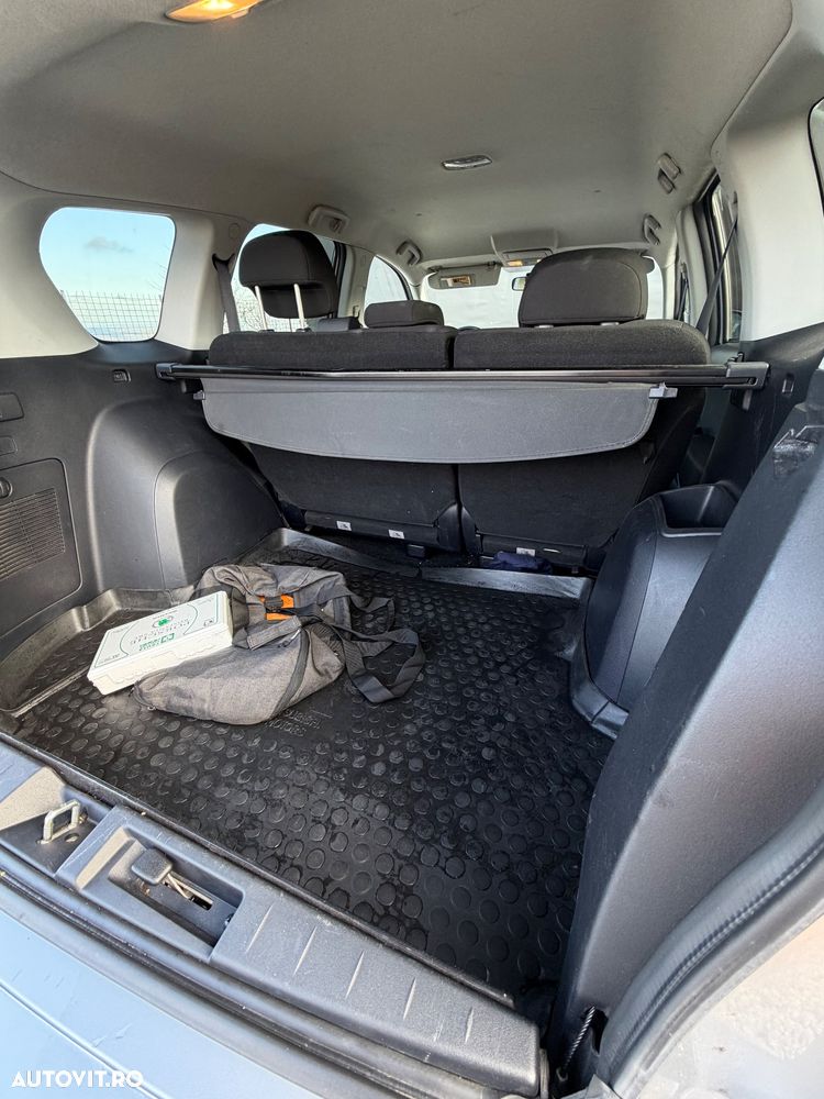 Mitsubishi Outlander - 21