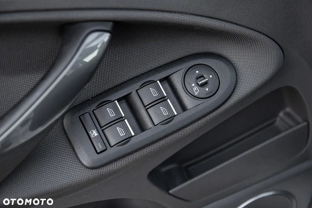 Ford Kuga 2.5 4x4 Champions Edition - 23