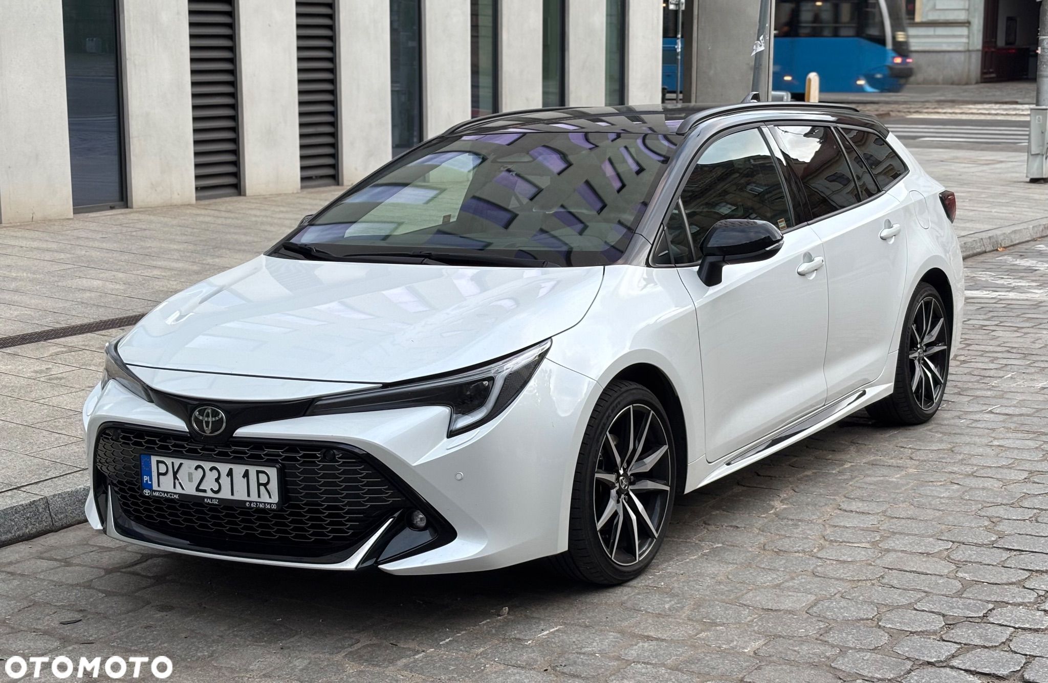 Toyota Corolla 2.0 Hybrid GR Sport Dynamic - 1