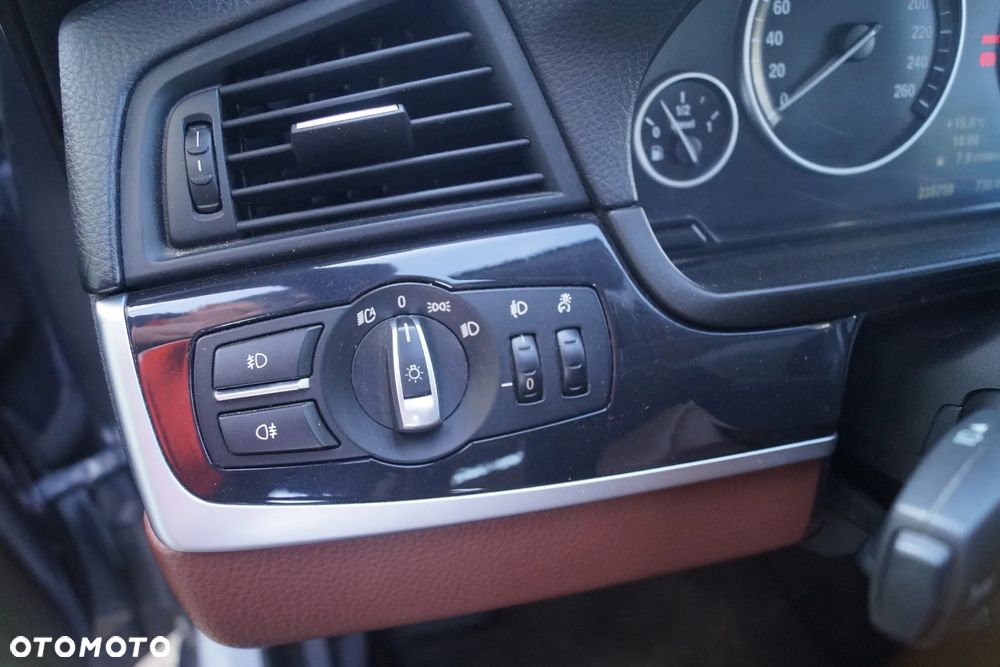 BMW Seria 5 520d - 5