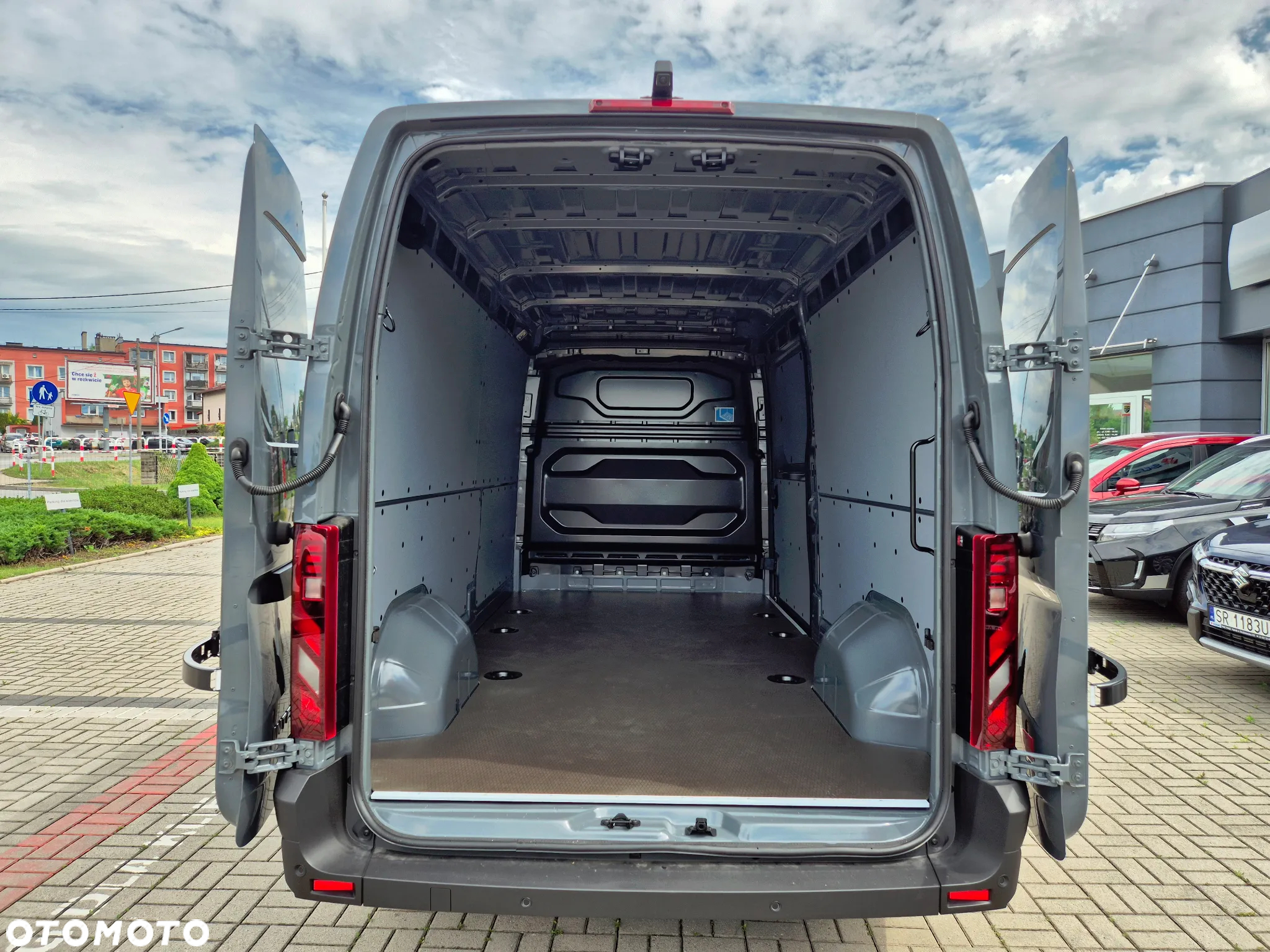 Nissan Interstar - 29
