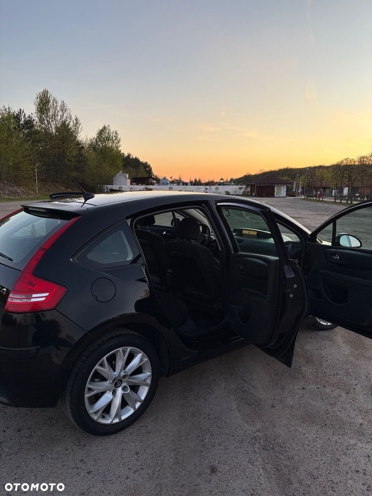 Citroën C4 1.6 HDi FAP Confort - 6