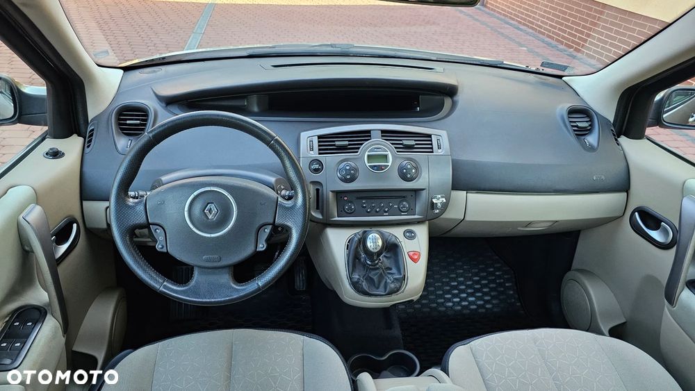 Renault Scenic 1.9 dCi Privilege - 8