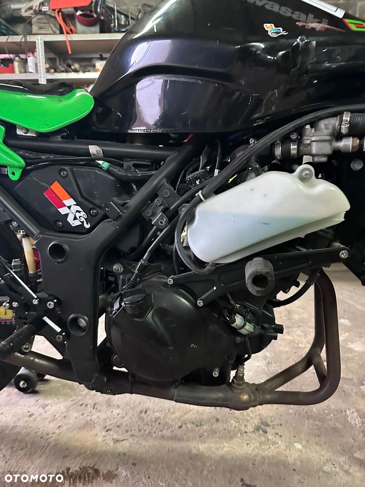 Kawasaki Ninja 250R - 6