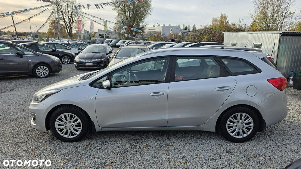 Kia Ceed - 16