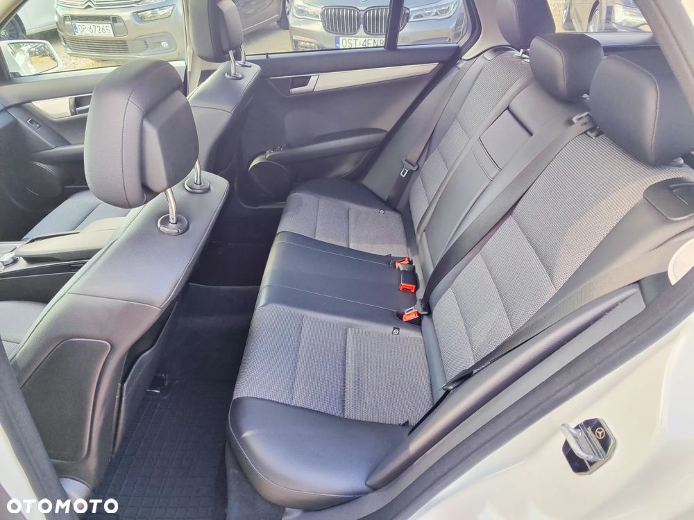 Mercedes-Benz Klasa C 220 (BlueTEC) d 7G-TRONIC Avantgarde - 18