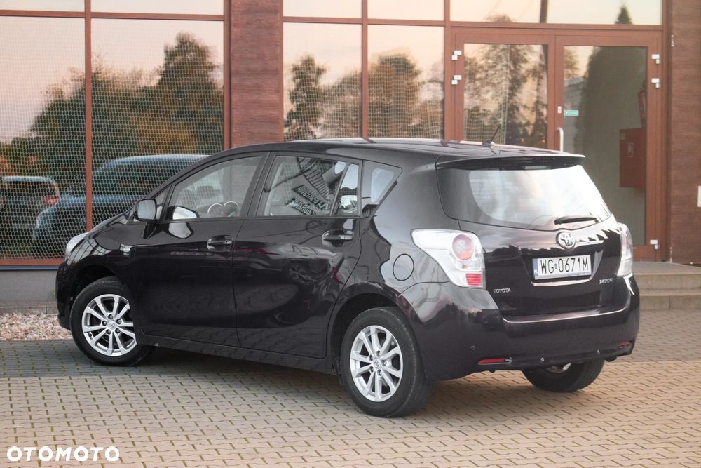 Toyota Verso 1.6 Sol EU5 - 12