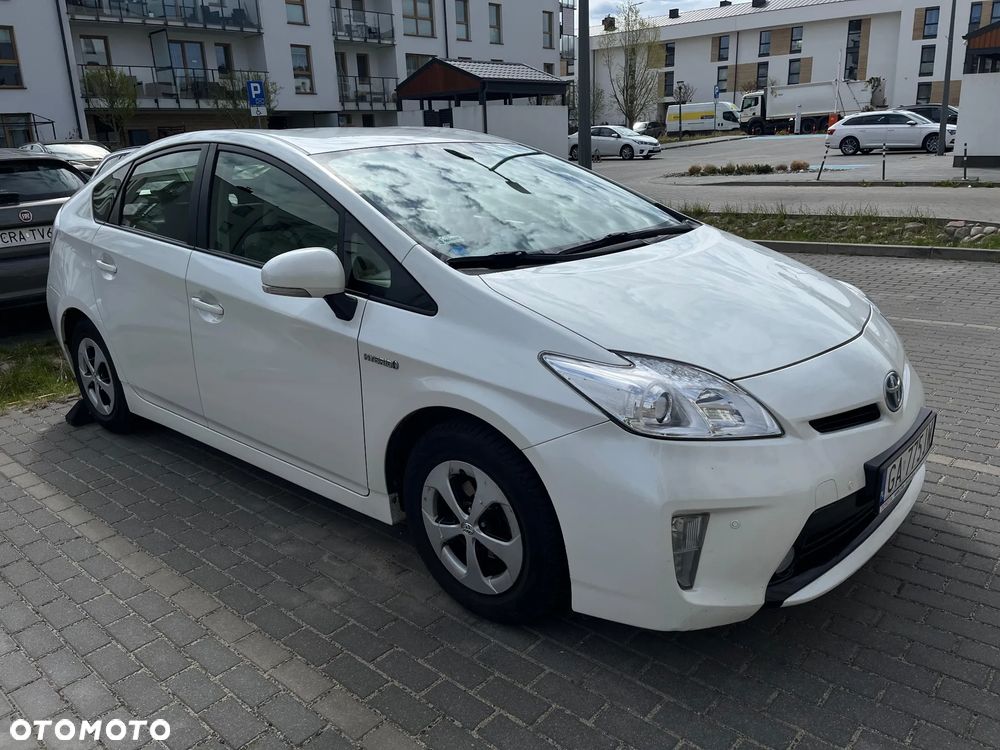 Toyota Prius 1.8 HSD Luna - 1