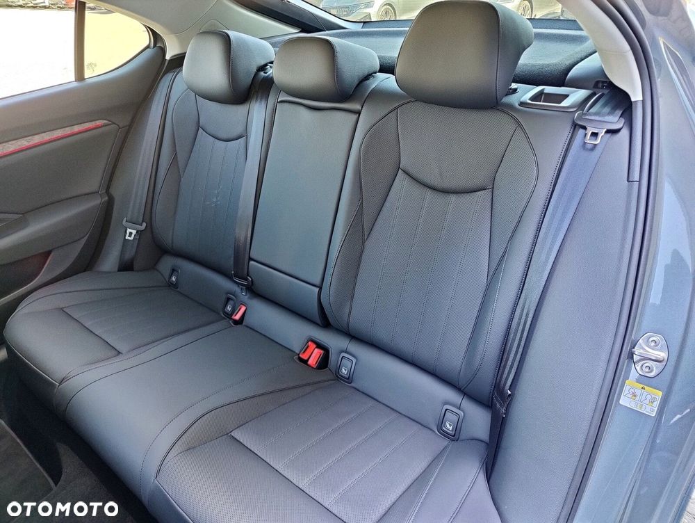 Skoda Superb 2.0 TSI L&K DSG - 32