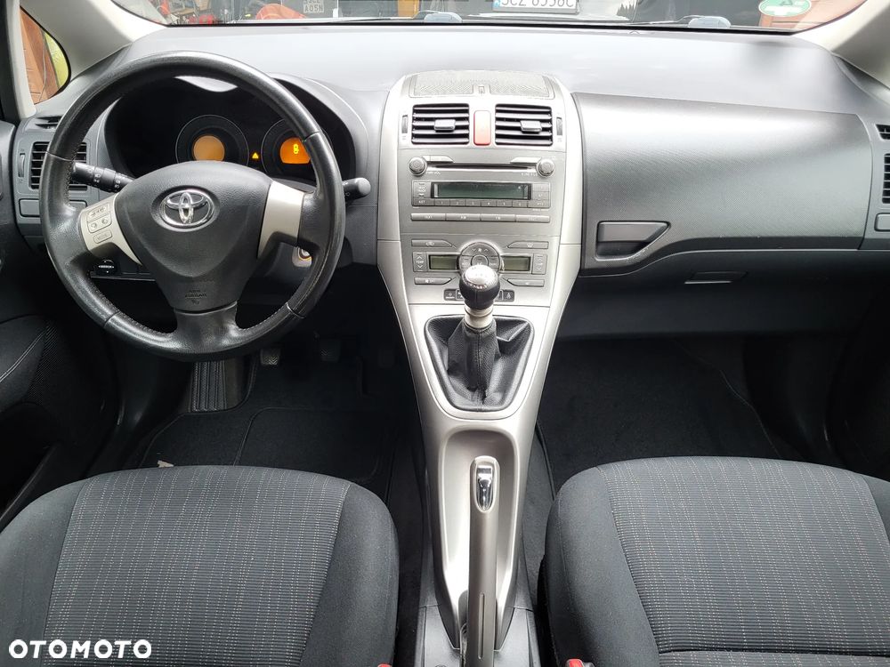 Toyota Auris 1.6 Edition - 16