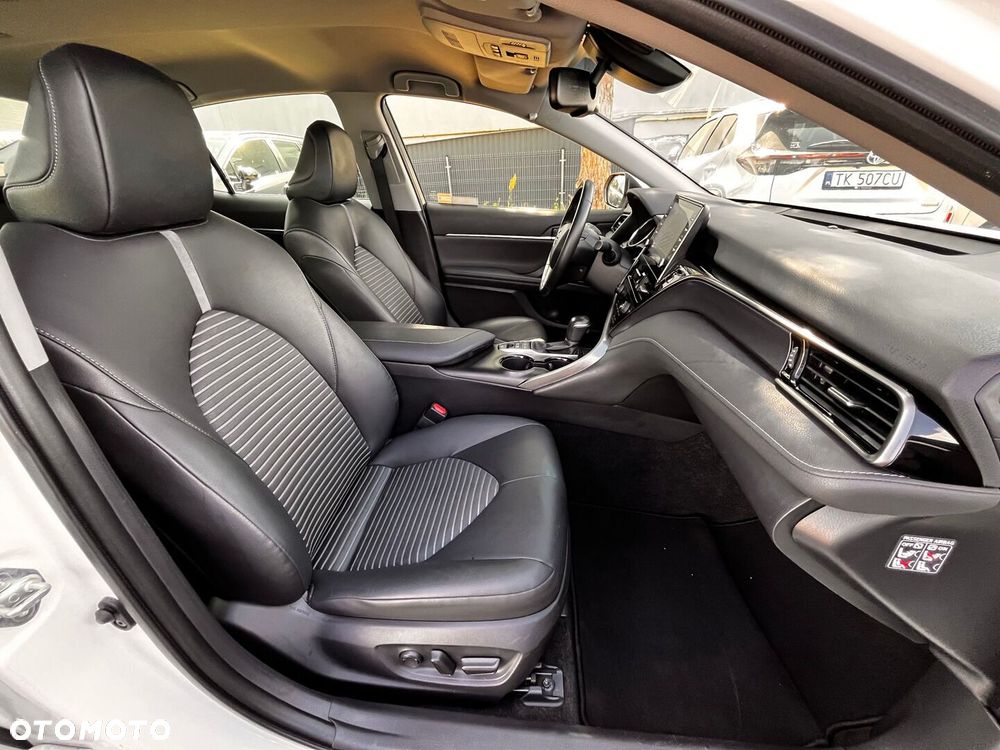Toyota Camry 2.5 Hybrid Prestige CVT - 28