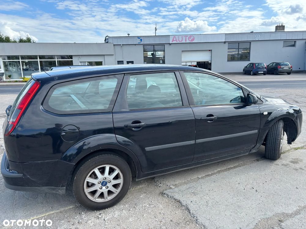 Ford Focus 1.6 Ambiente - 3