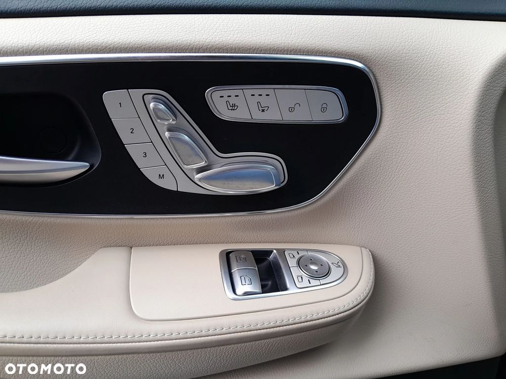 Mercedes-Benz Klasa V 300 d 4-Matic 9G-Tronic Exclusive (d³ugi) - 17