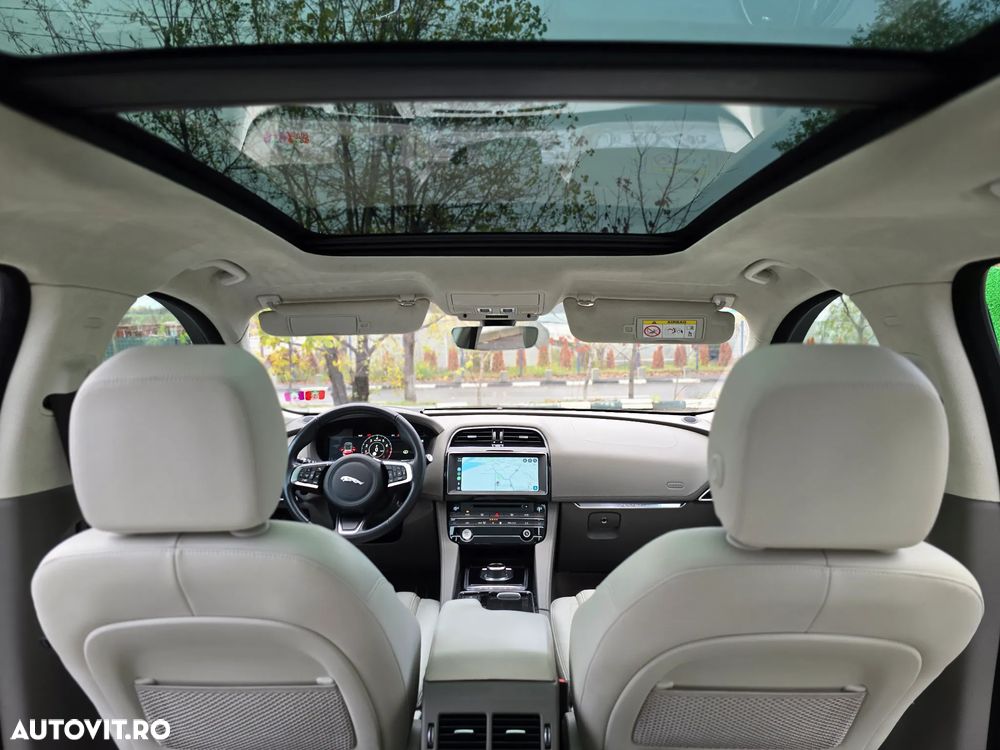Jaguar F-Pace 30t AWD Portfolio - 21