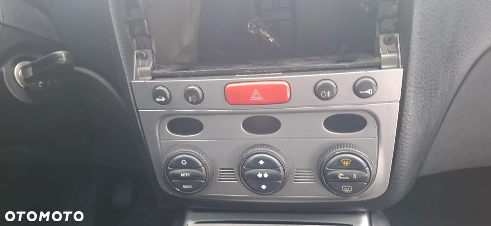 ALFA Romeo 147 1.9 JTD 150KM na części - 10