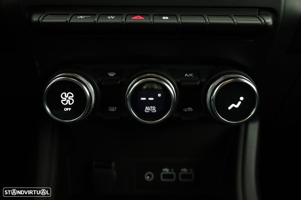 Renault Captur 1.0 TCe Techno Bi-Fuel - 13