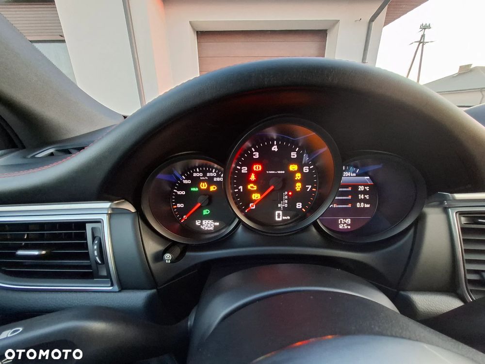 Porsche Macan - 13