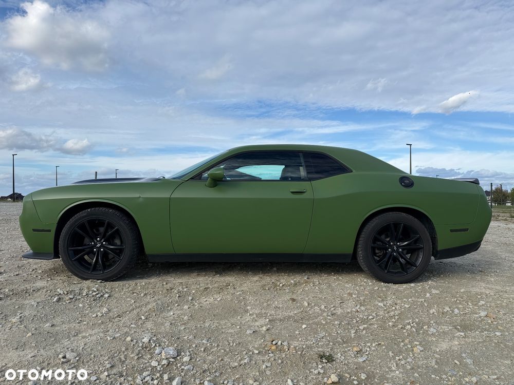 Dodge Challenger 5.7 R/T - 4