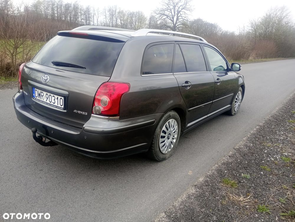 Toyota Avensis 1.8 VVT-i Combi - 4