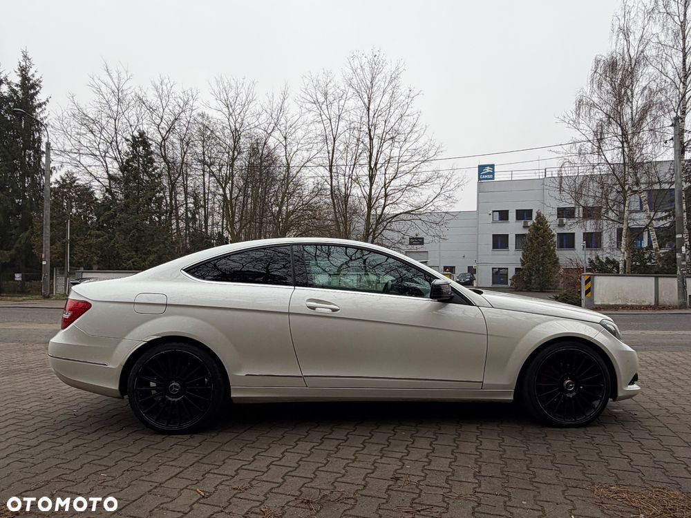 Mercedes-Benz Klasa C 180 BlueEFFICIENCY 7G-TRONIC - 4