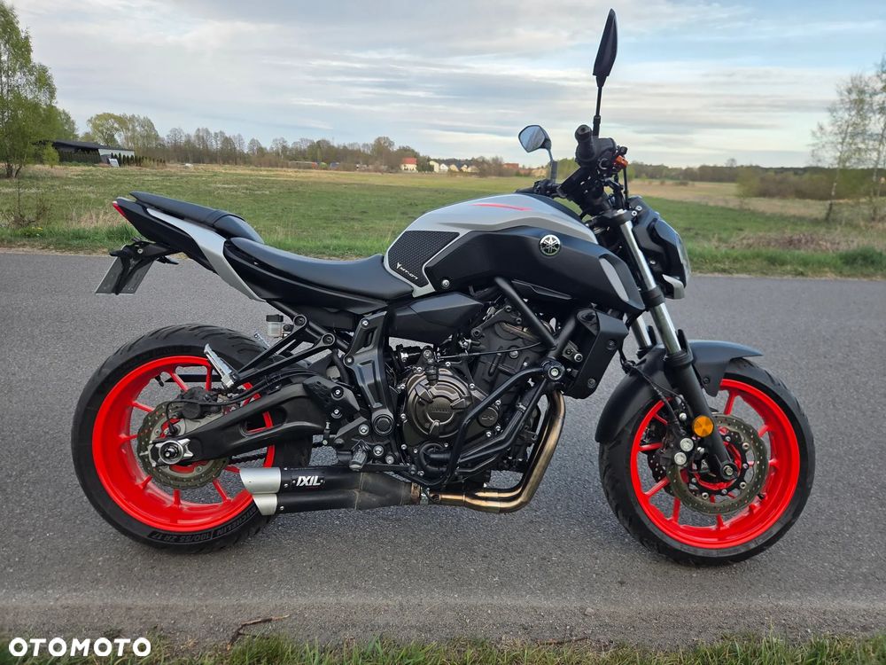 Yamaha MT - 7