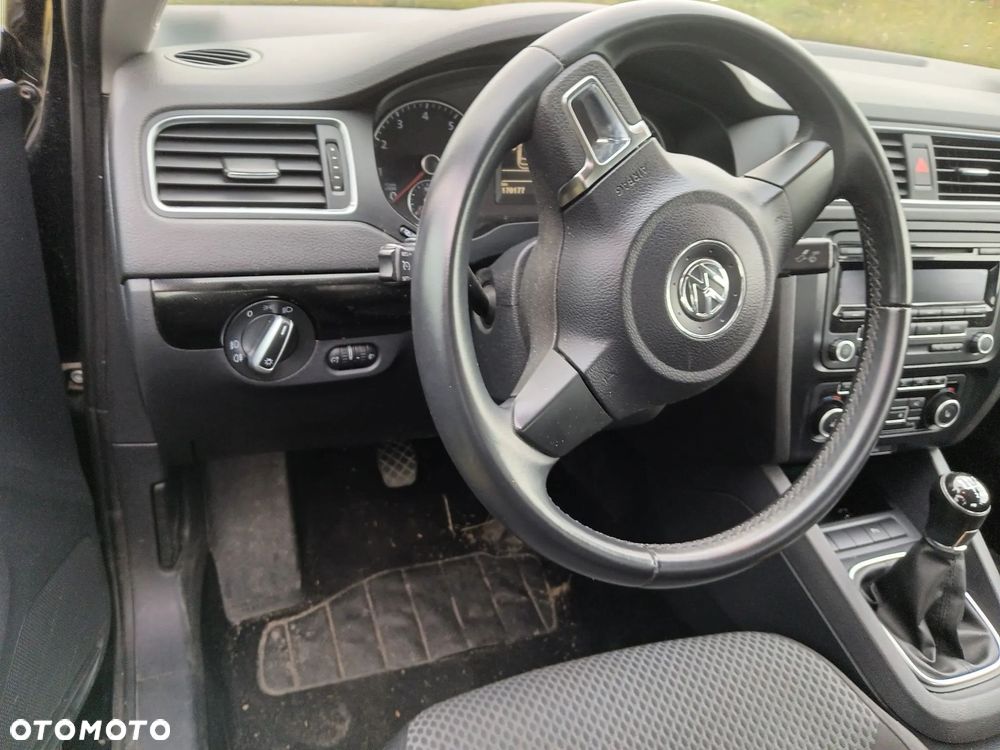 Volkswagen Jetta 1.4 TSI Comfortline - 5
