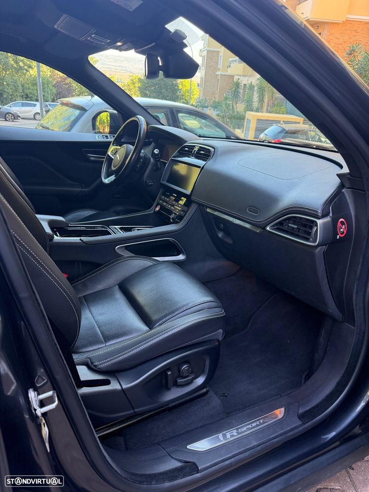 Jaguar F-Pace 20d AWD Aut. Prestige - 9