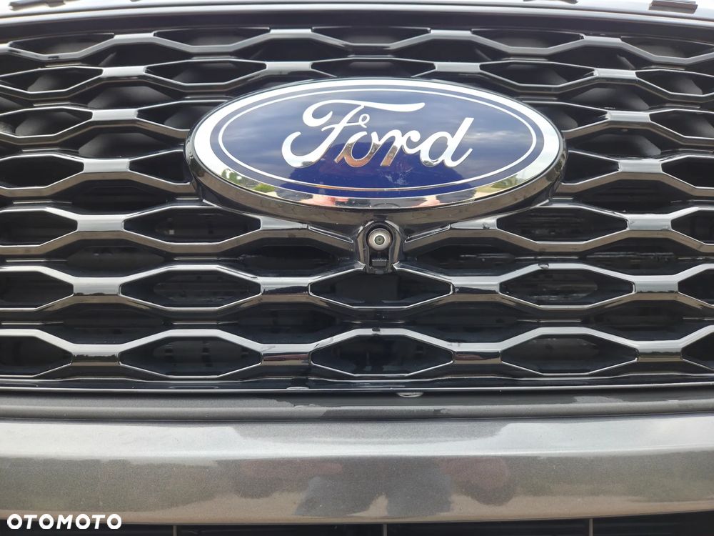 Ford Explorer - 16
