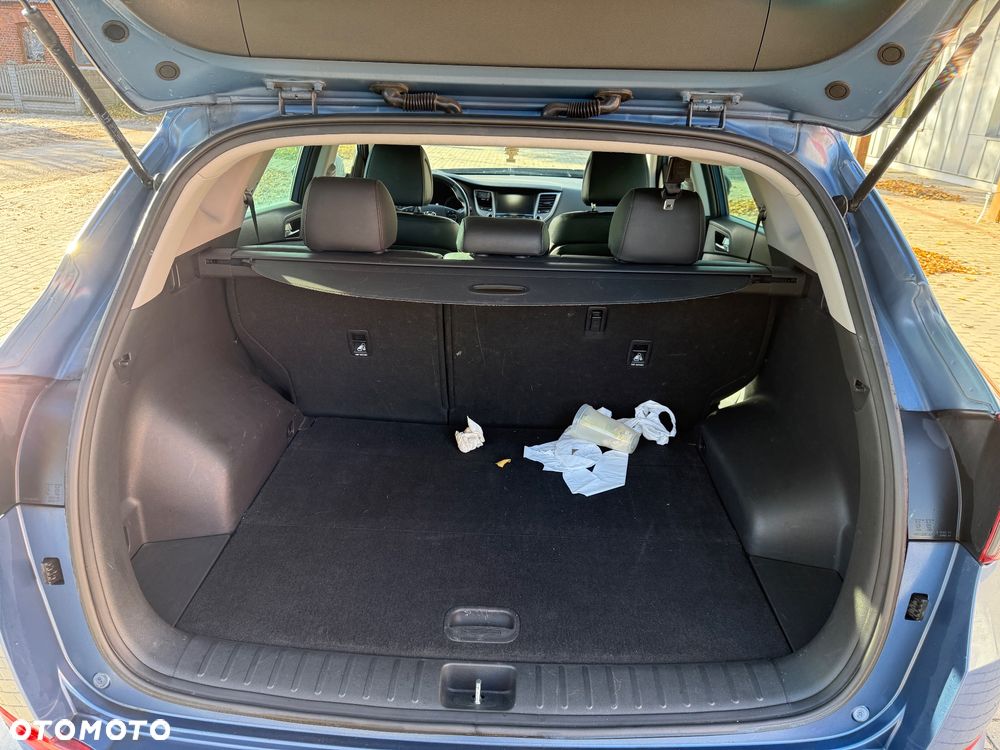 Hyundai Tucson 2.0 CRDi 4WD Automatik Advantage - 22