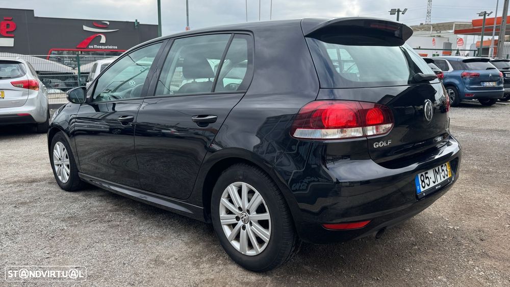 VW Golf 1.6 TDi Trendline BlueMotion - 8