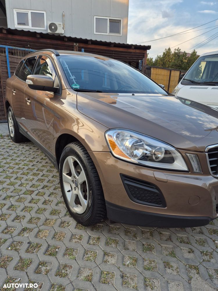 Volvo XC 60 D4 Momentum - 3