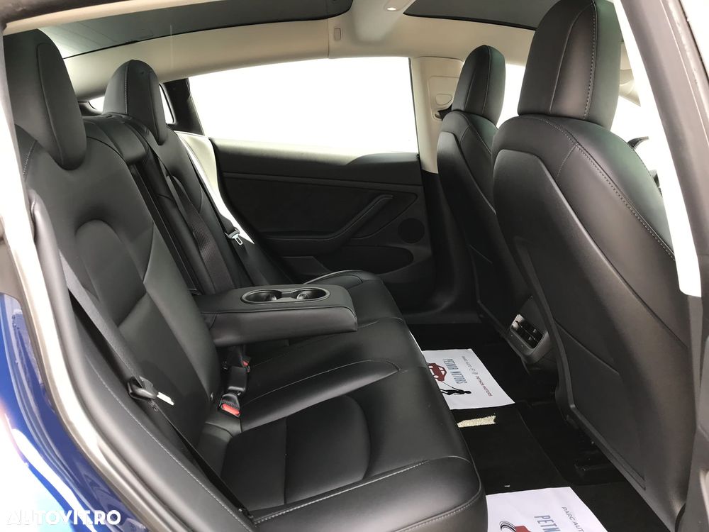 Tesla Model 3 RWD - 16