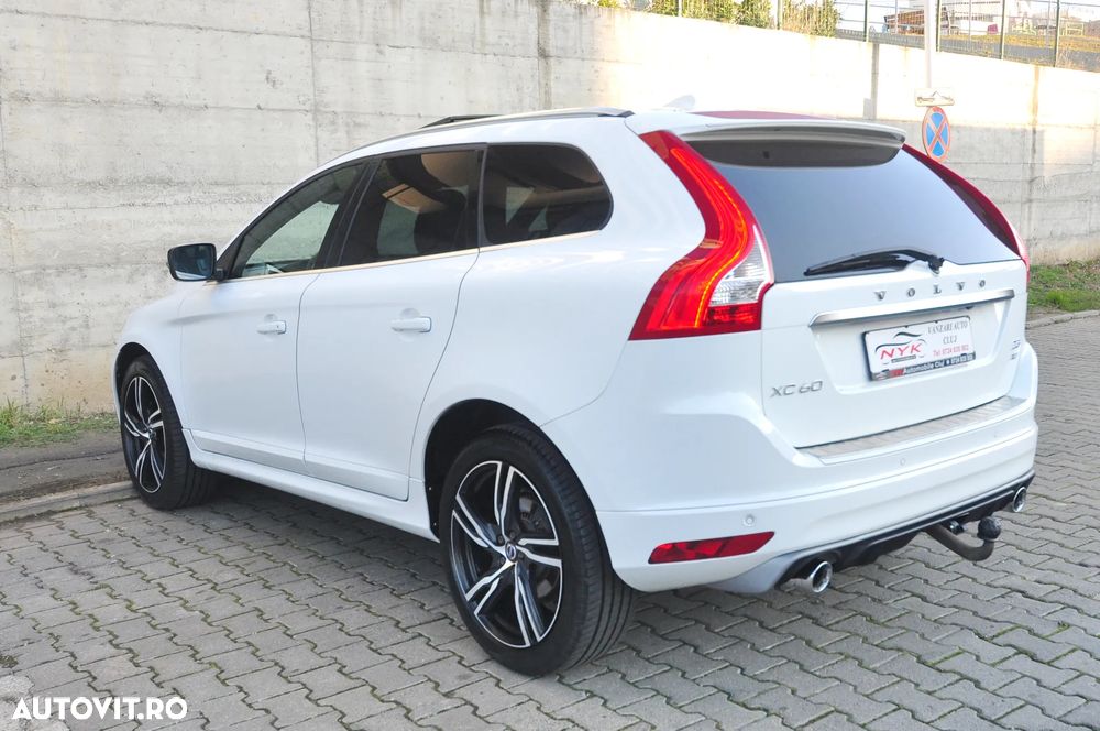 Volvo XC 60 D5 AWD Geartronic Momentum - 3
