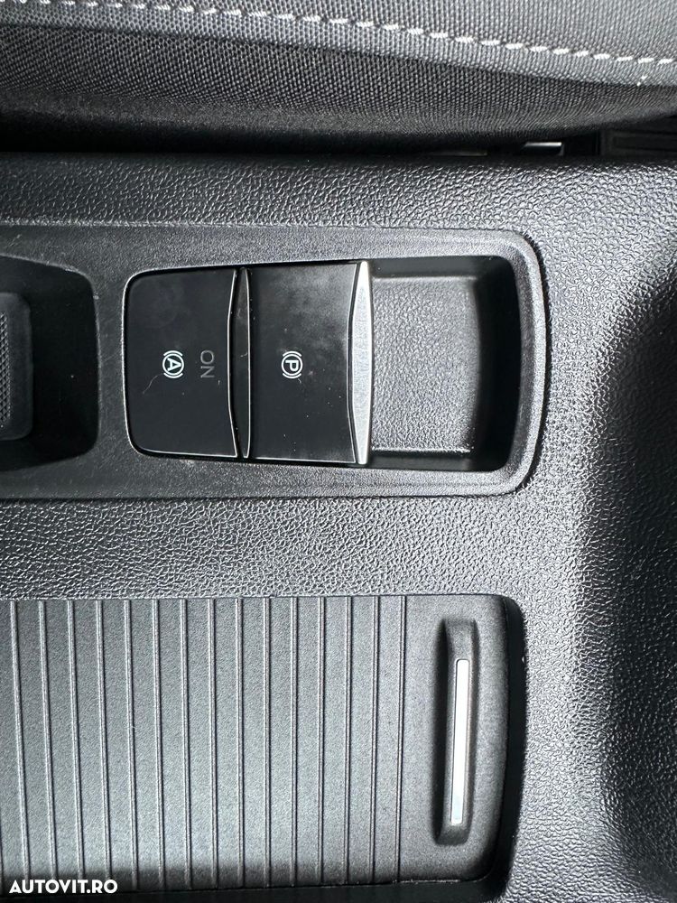 Ford Focus 1.5 EcoBlue Connected - 23