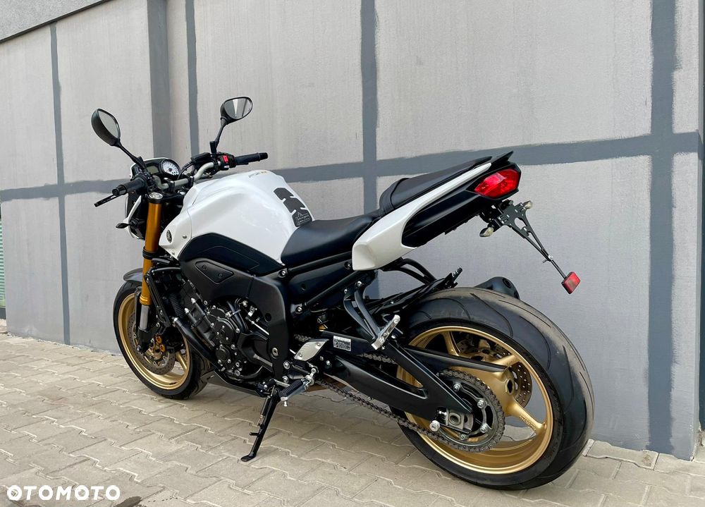 Yamaha FZ8 - 6