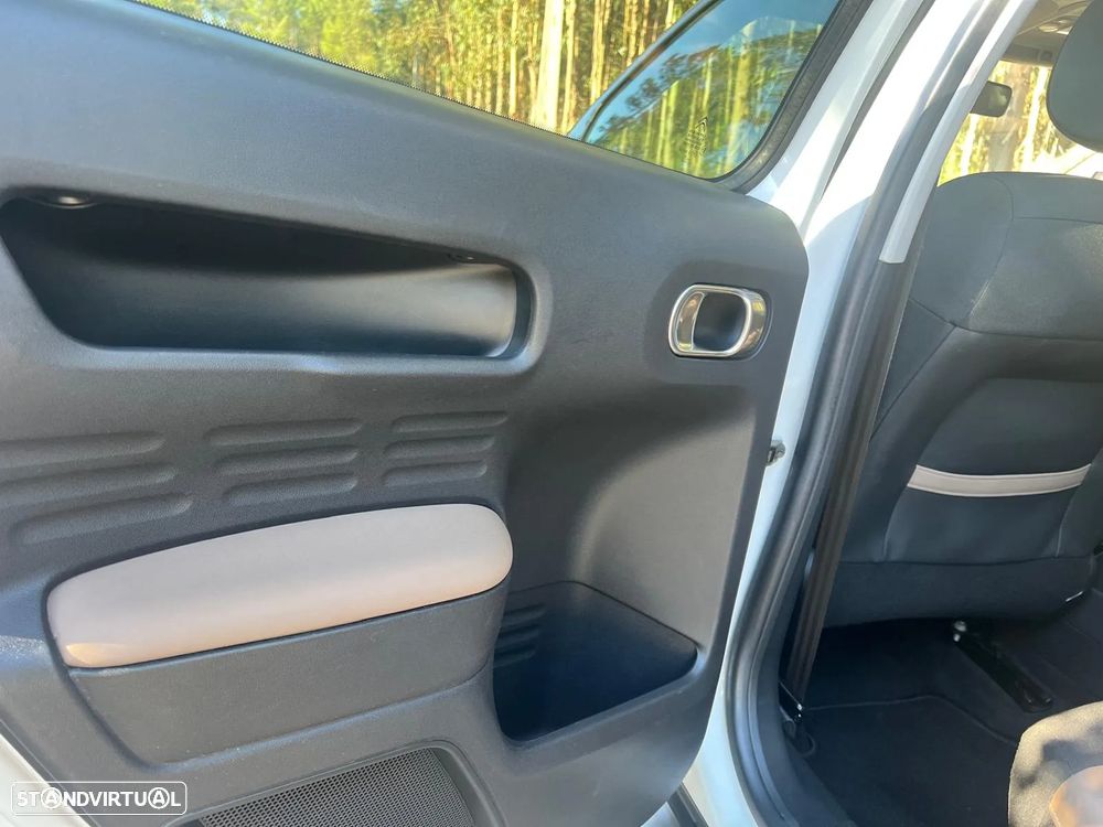 Citroën C4 Cactus PureTech 82 Shine Edition - 11