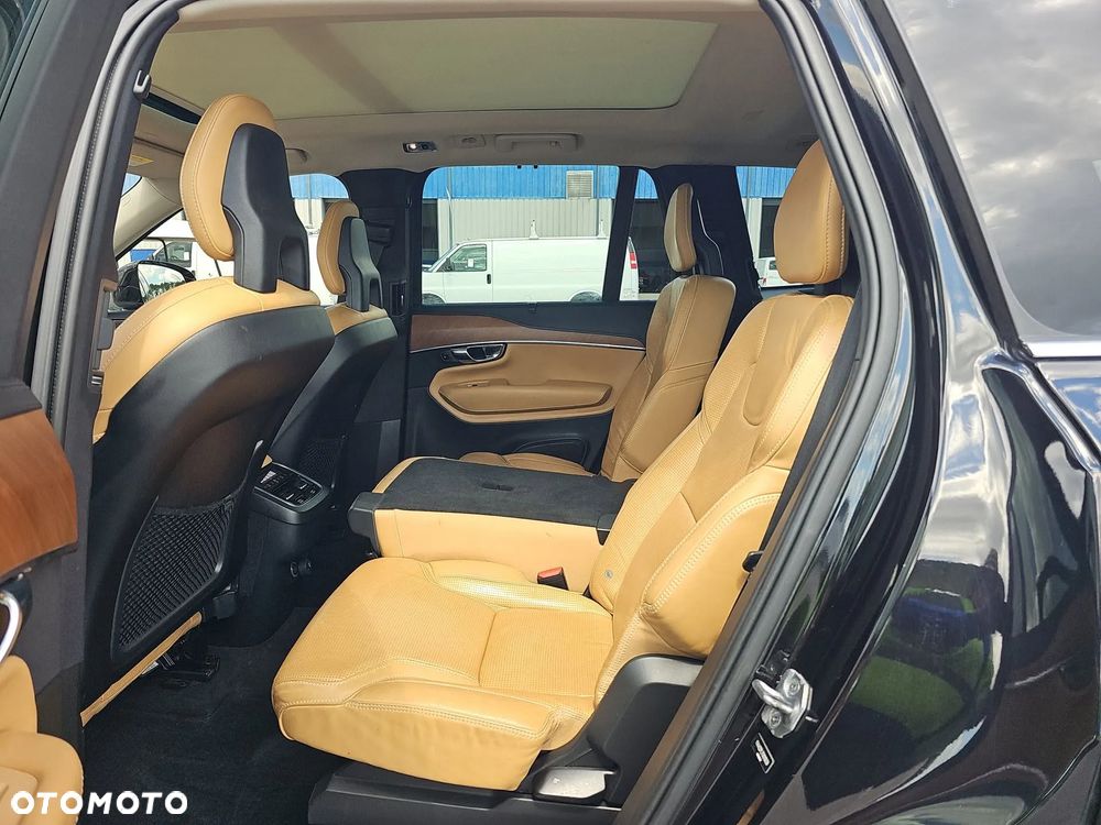 Volvo XC 90 - 11