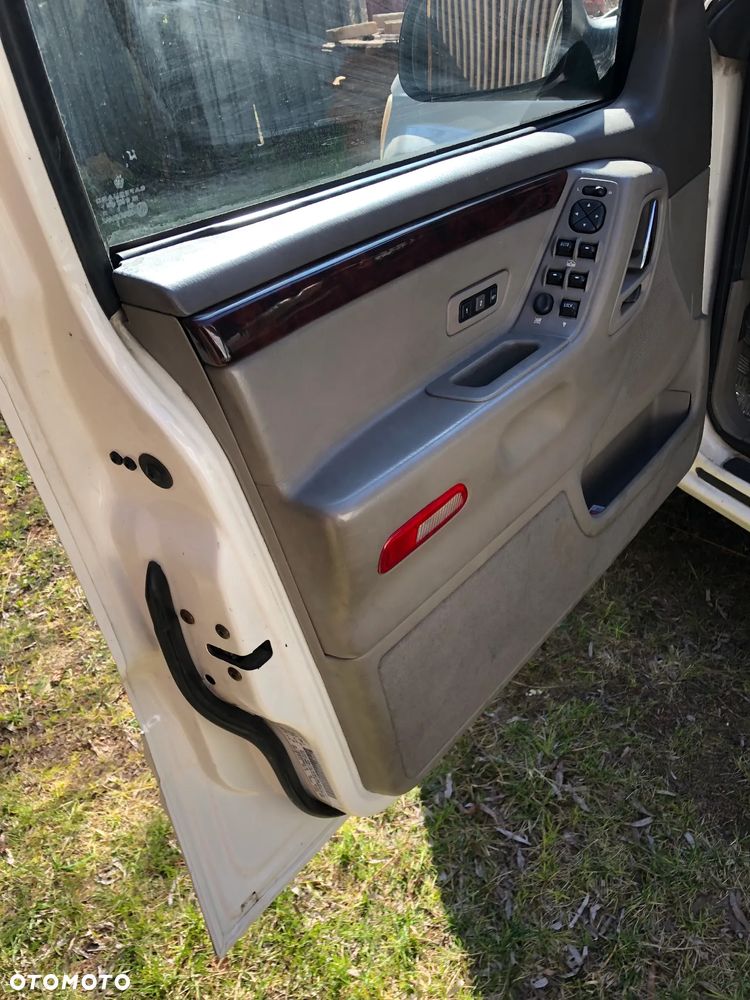 Jeep Grand Cherokee - 8
