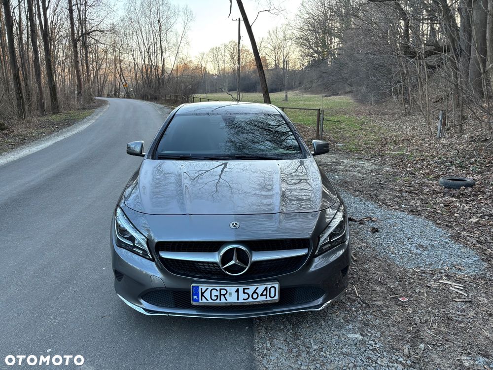 Mercedes-Benz CLA 180 7G-DCT UrbanStyle Edition - 1