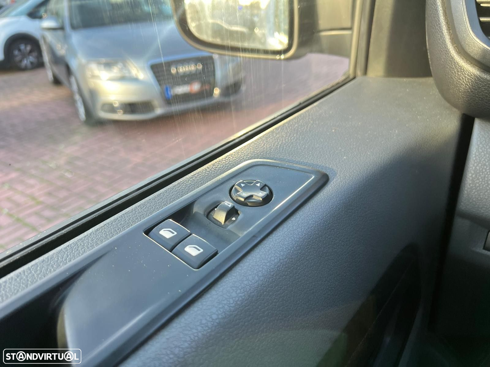 Peugeot Expert Outro - 13
