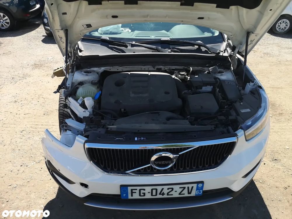 Volvo XC 40 D4 AWD Geartronic Momentum - 19