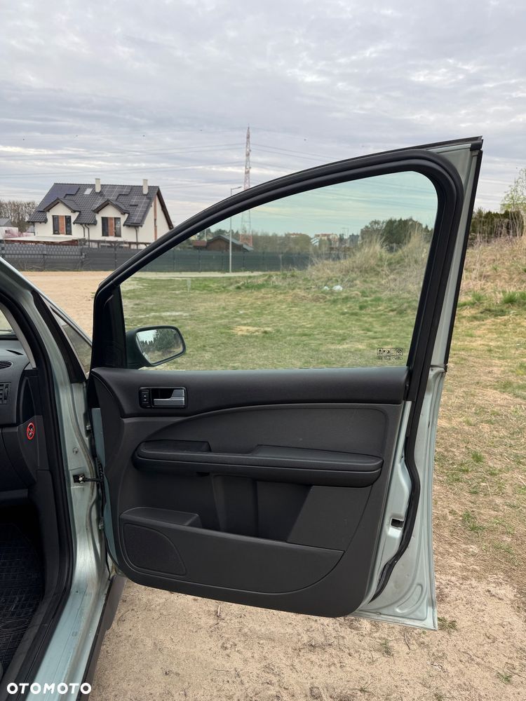 Ford Focus 2.0 TDCi Ghia - 8