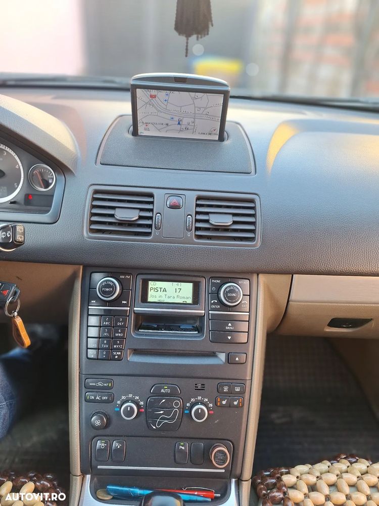 Volvo XC 90 D5 AWD Geartronic Momentum - 22