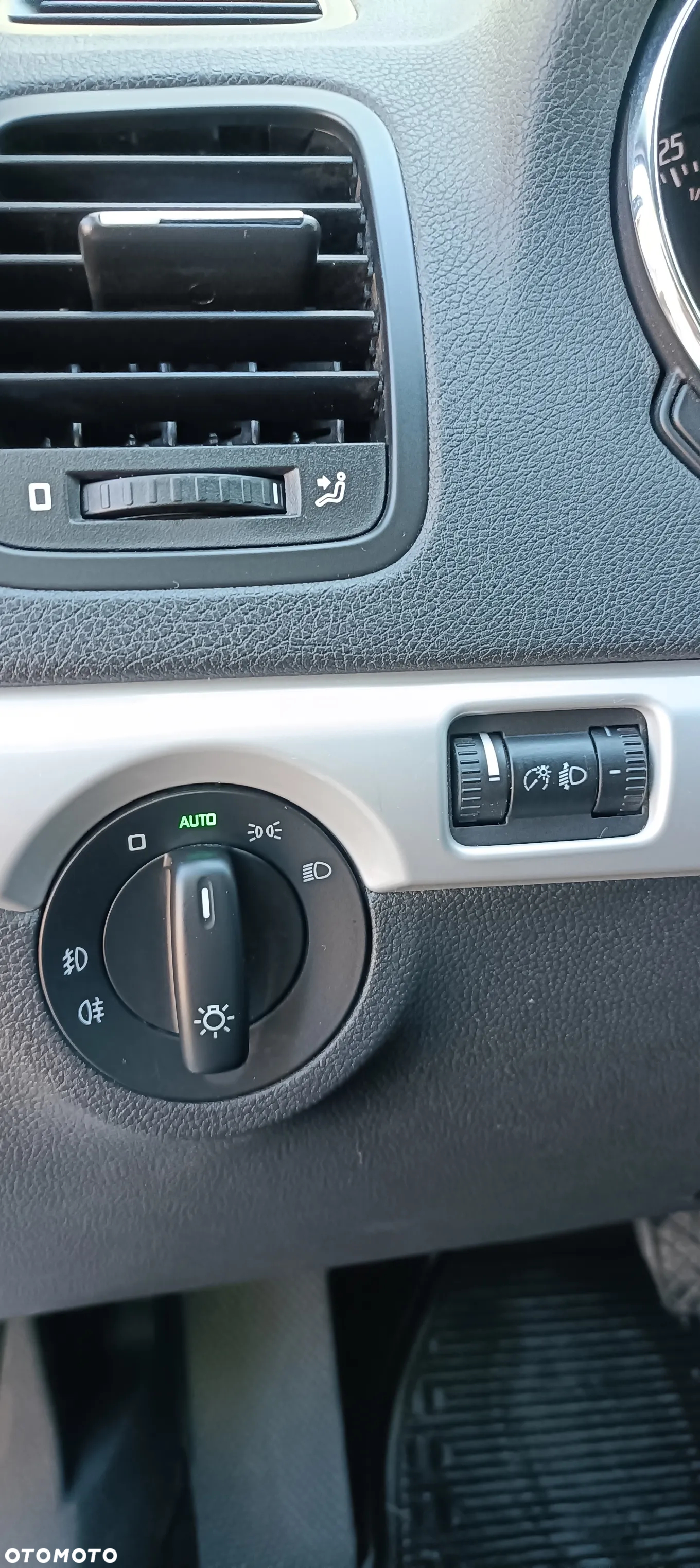 Skoda Yeti 2.0 TDI DPF 4x4 Ambition DSG - 24