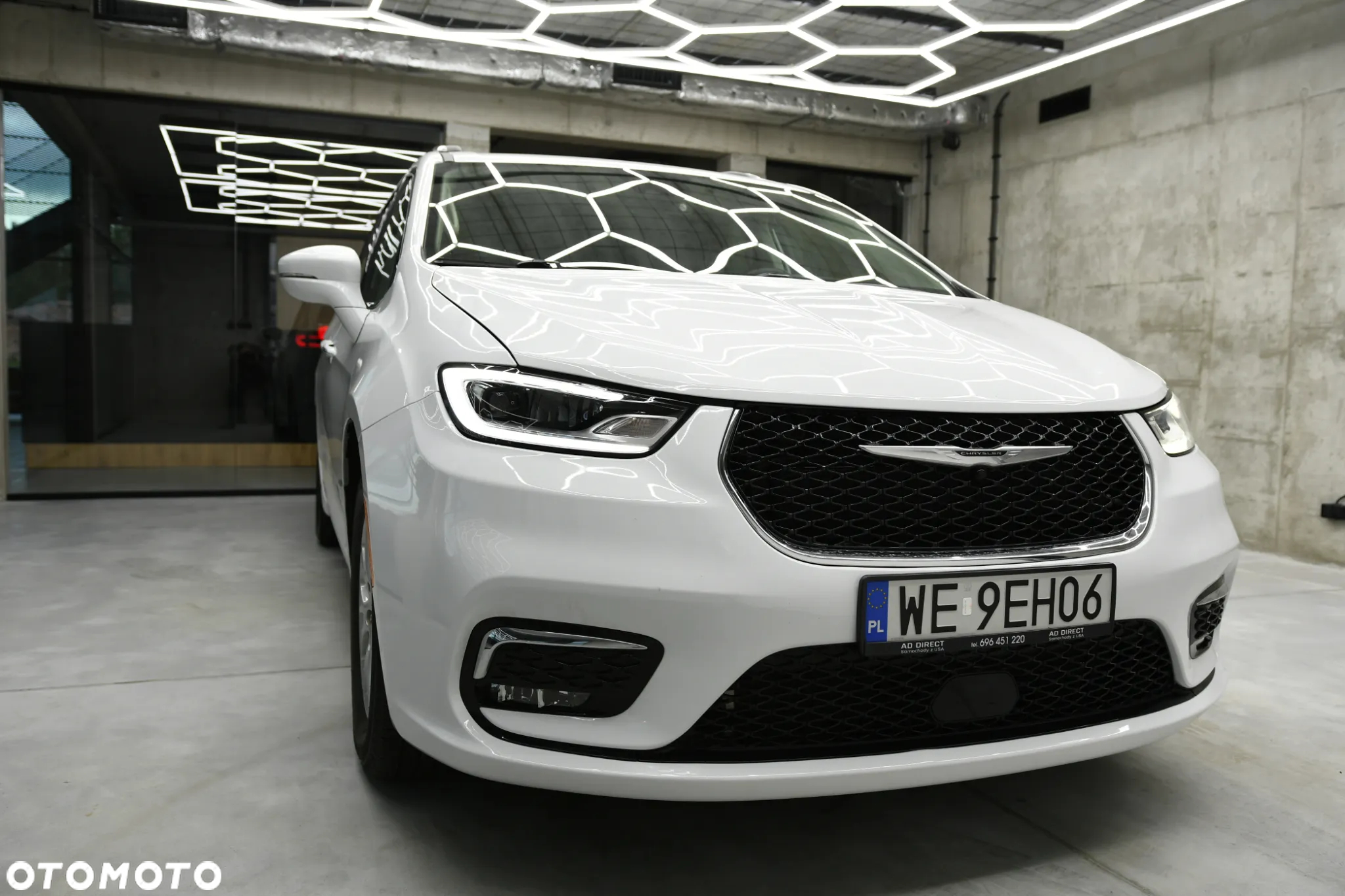 Chrysler Pacifica - 7
