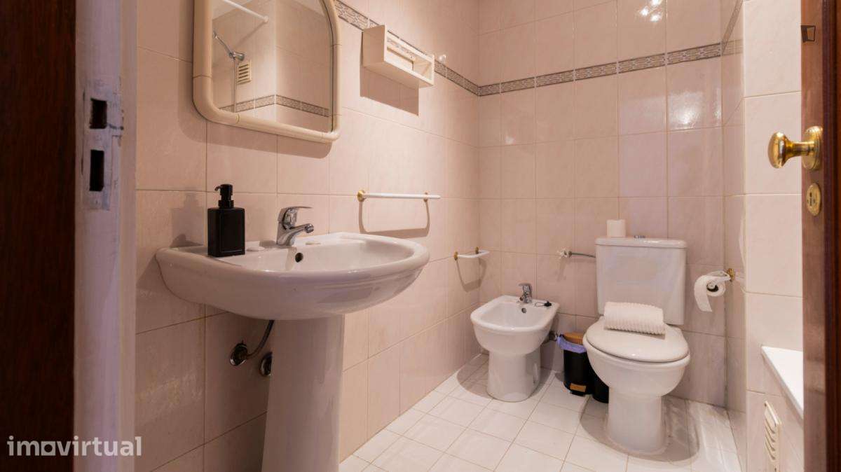 Apartamento com 3 quartos - localizado em Paranhos Porto - Grande imagem: 4/32
