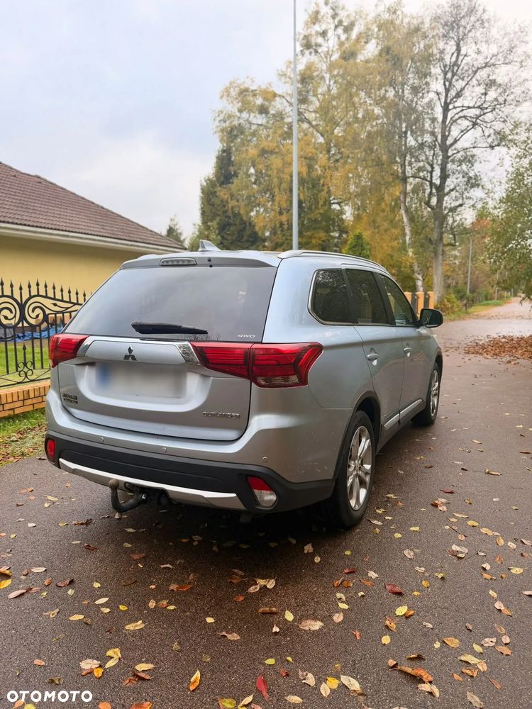 Mitsubishi Outlander - 7
