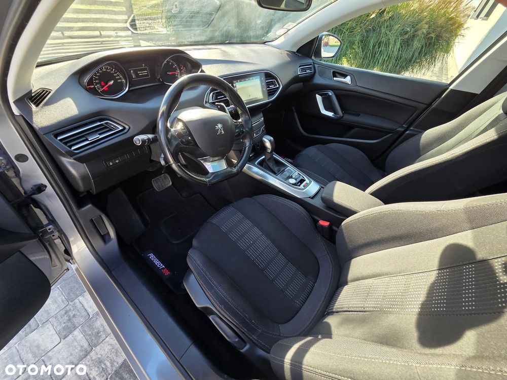 Peugeot 308 2017 photo 3