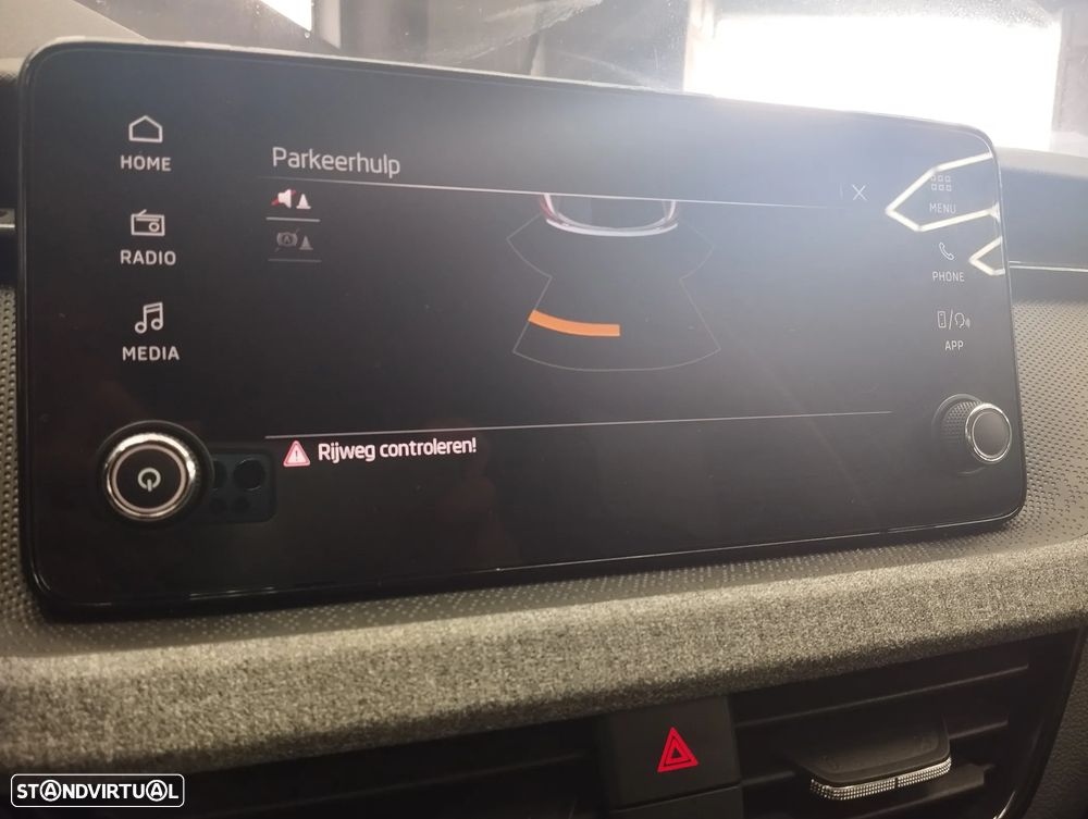 Skoda Kamiq 1.0 TSI Selection DSG - 25