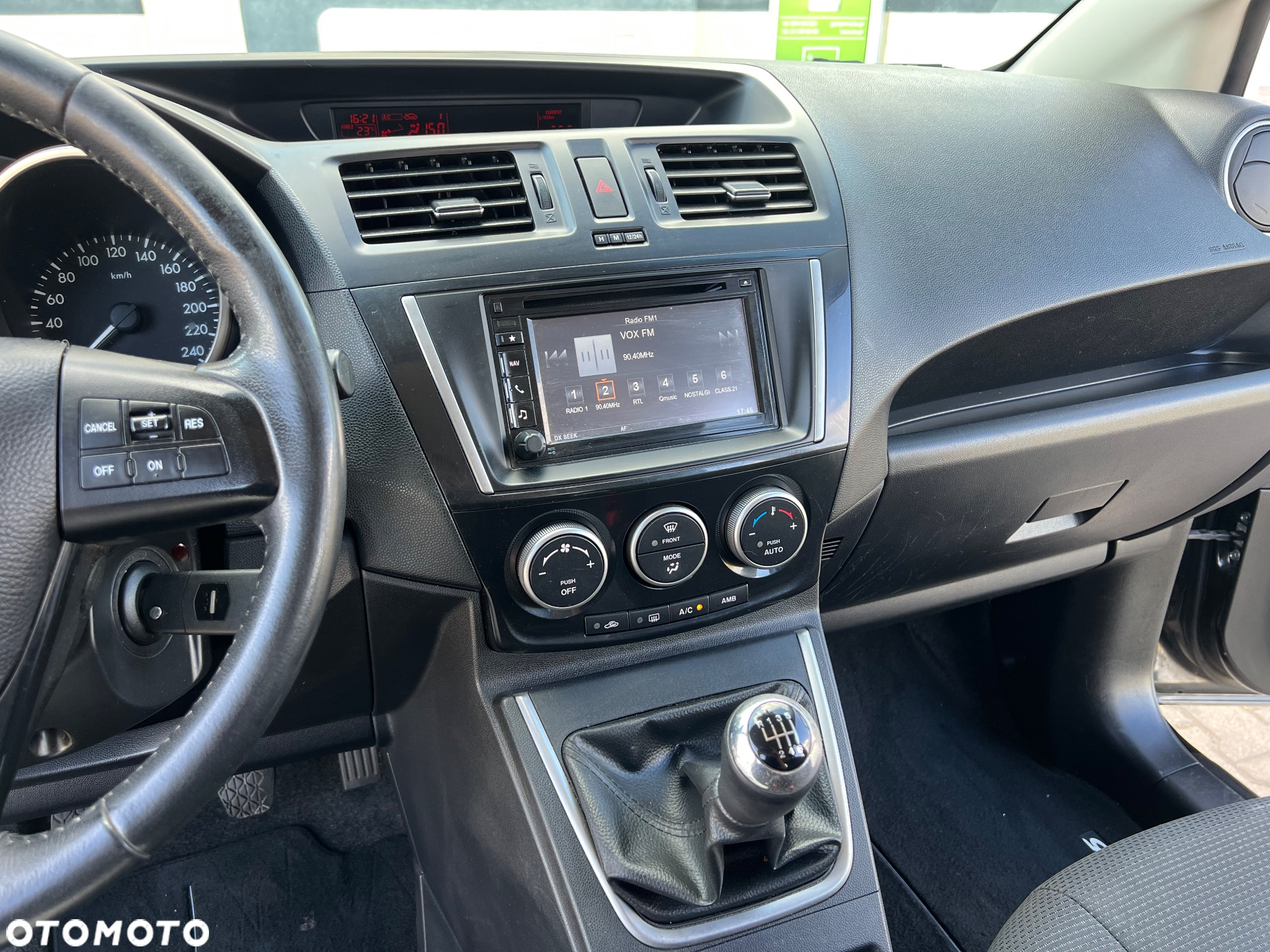Mazda 5 1.8 Exclusive + - 30